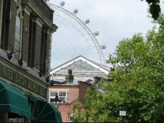 Aplacetostay Central London Apartment, Zone 1 Nhg